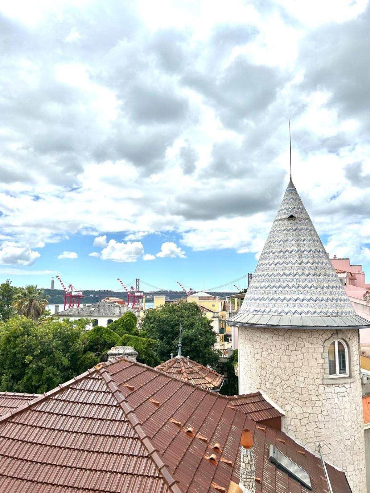 Santos Apartment In Central Lisbon With River View Exterior photo