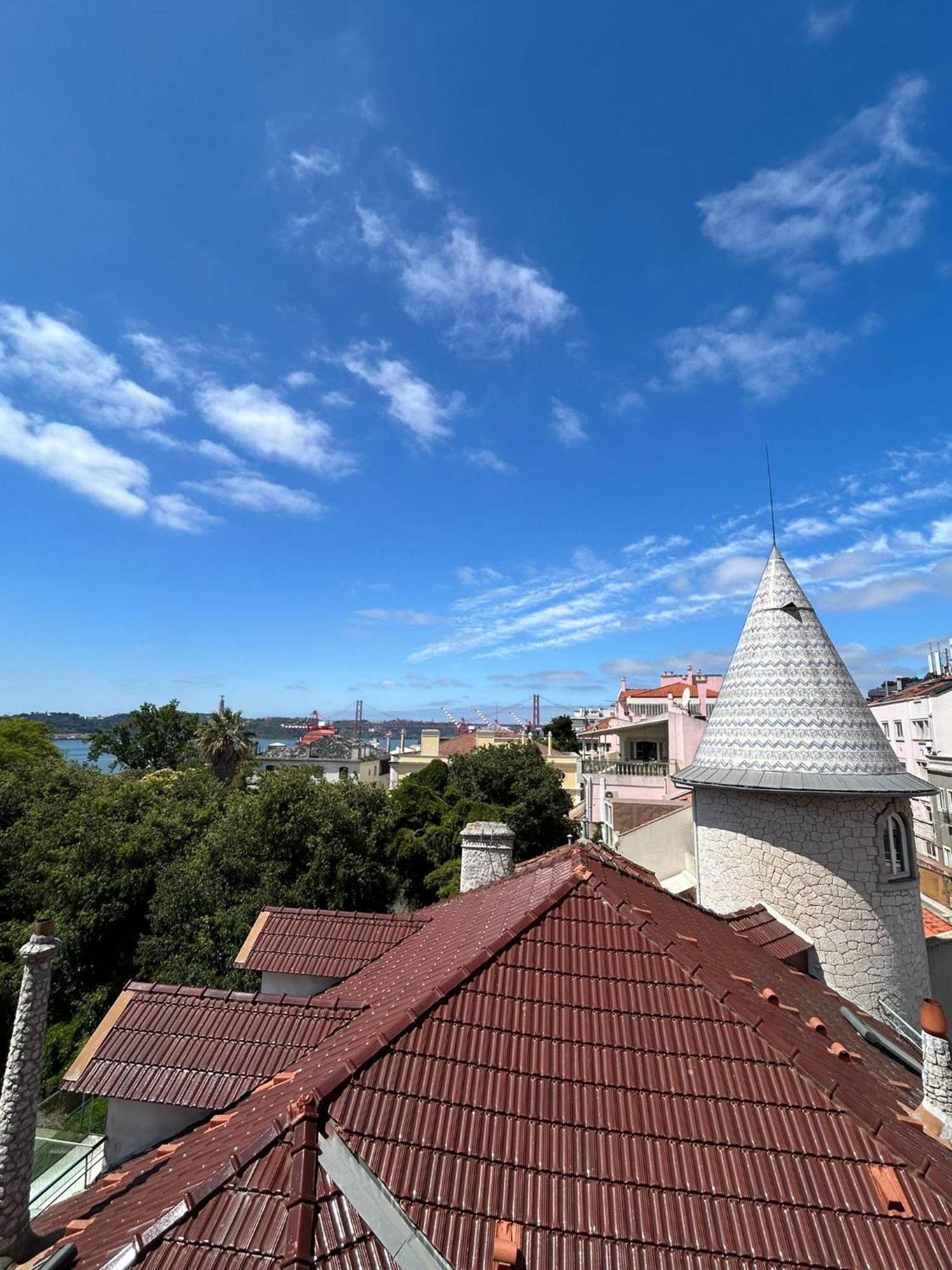 Santos Apartment In Central Lisbon With River View Exterior photo