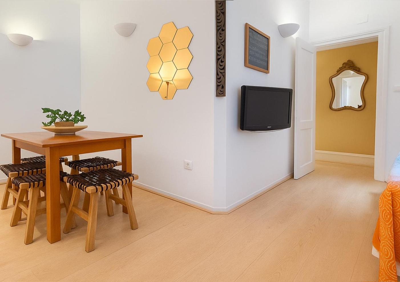 Santos Apartment In Central Lisbon With River View Exterior photo